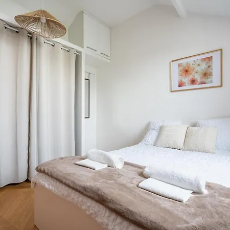 Le Duplex Des Voyageurs Apartment Aubervilliers Exterior photo
